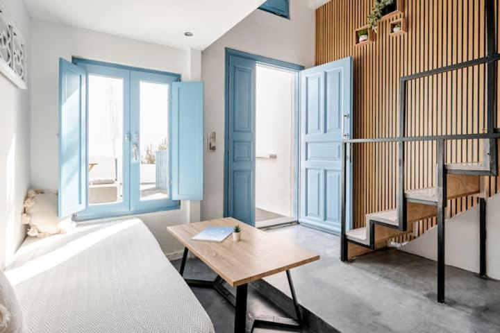 Euphoria Suites & Deluxe Studios Fira  Exteriör bild